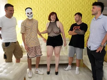 Lucia Bianco vs 6 Machos! Pleasures of a Spanish MILF ;D "All for Me? Oh My Mother!"