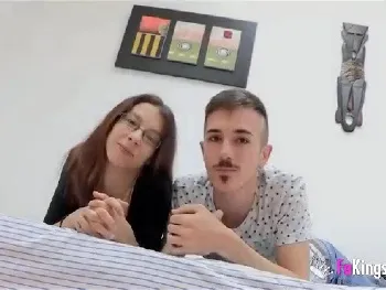 Zenda Folla Con Su Novio Kendo Mientras Una Chicas Los Esta Viendo y Se Pone Muy Cachonda