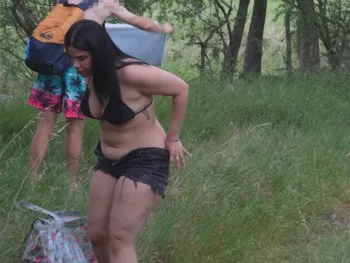 Amanda Luxor Is Going to Be Provoked! He Has Just Caught a Pigeon in the Lake and Starts Pissing in His Face!