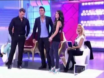 Escandalo En Tele5 ( Myhyv ). -Me Estoy Follando a Ana Marco La Pretendienta De Santana En Myhyv- Camara Oculta