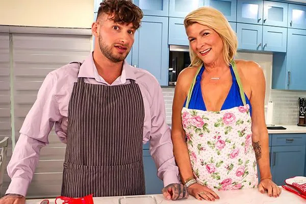 Baking Cookies And Investing In Gilf Pussy With Pretty Petunia