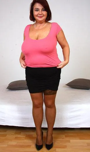 Huge Tits Euro Mom Eva Facesitting And Stockings