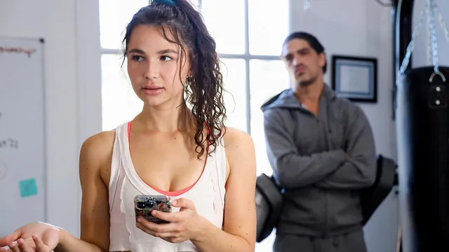 My Boyfriend Thinks I'm Fucking The Coach - S1:E6