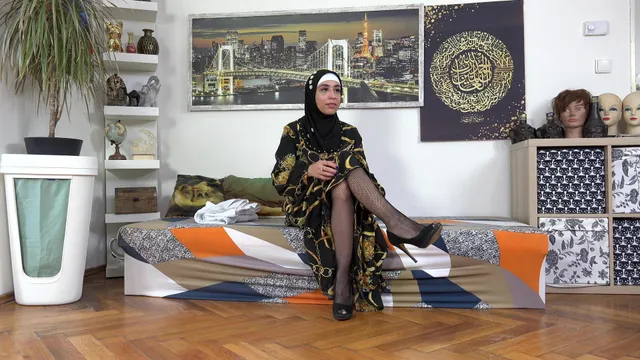 Hot Licking Muslim Pussy