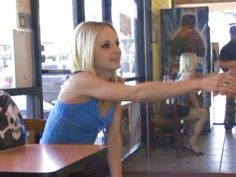 Faye Runaway Loves Stripping For Men