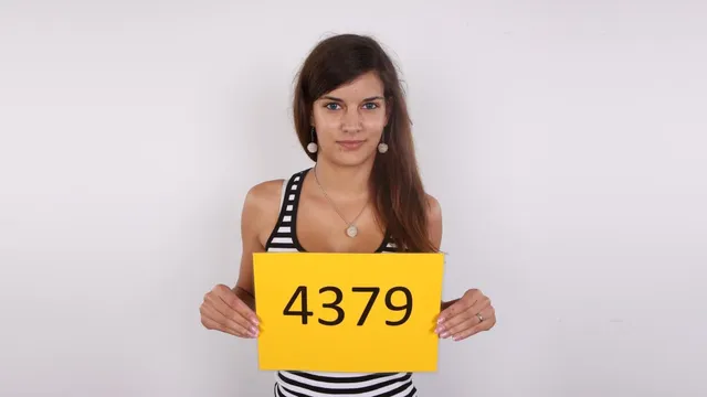 Czech Casting 568: Alice (20)