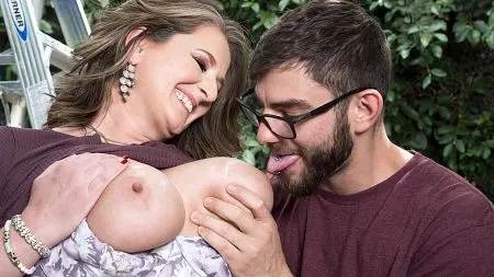 The Big-Boobed Homeowner & the Stud Contractor