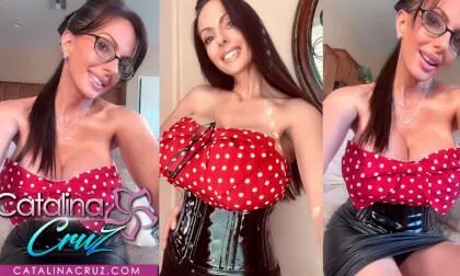 Catalina Cruz - Pin Up Playtime