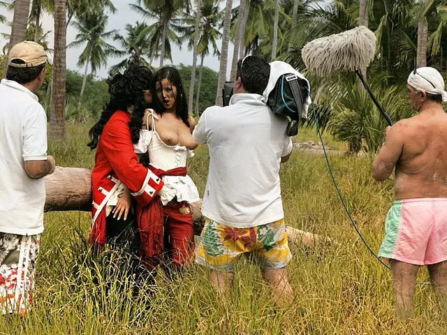 Robinson Crusoe on Sin Island, Shooting Diaries