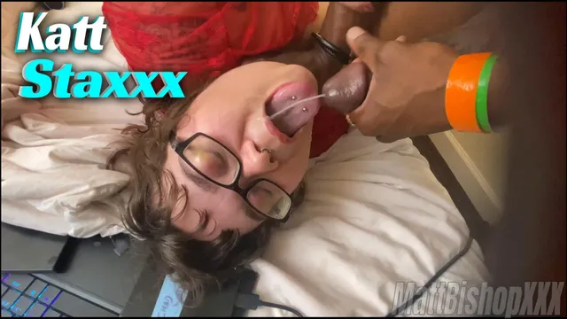 Katt Staxxx Loves Fucking & Getting A Facial While She Watches Porn!!!