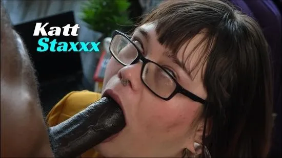 Katt Staxxx Is a Traveling Office Slut That Loves to Give Out Blowjobs and Get Cum in Her Mouth!!!