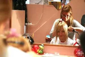 Fun video: hair extensions