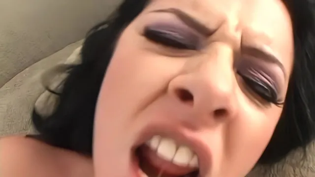 Taryn Thomas loves dick in her ass