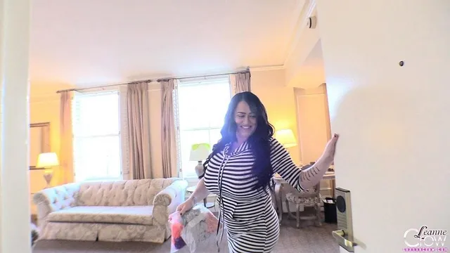 Leanne Crow - Fan Outfit Pink Top 2