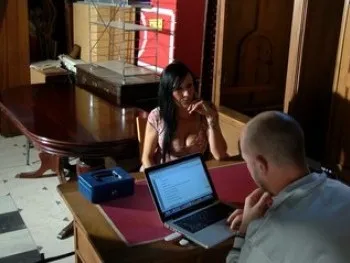 Mujer De La Noche y Ahora Zorra De Dia. Vol. Xi: Rosa Garcia, ?Es Aqui La Agencia De Modelos? - La Escena Completa
