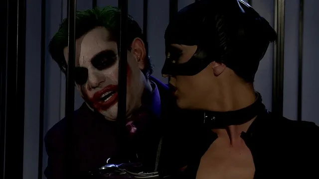 Katwoman jennifer dark prowls into a prison cage 3way