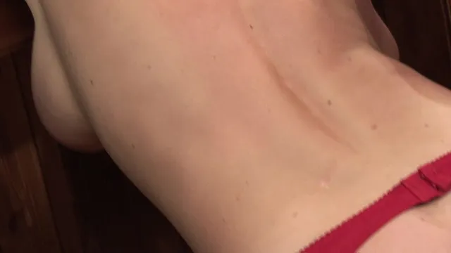 Jackie Daniels makes a mess when she squirts and soaks the couch