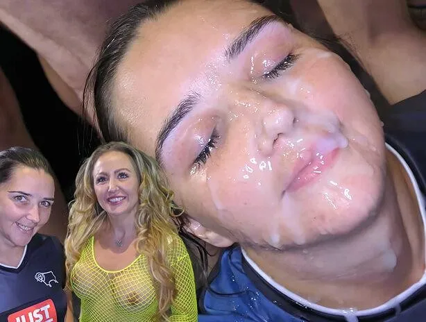 Pixee Takes a Big Face Soaking of Cum