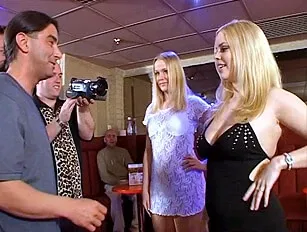 Road Trip 8 to Manchester: Alicia Rhodes & Jenna Lee