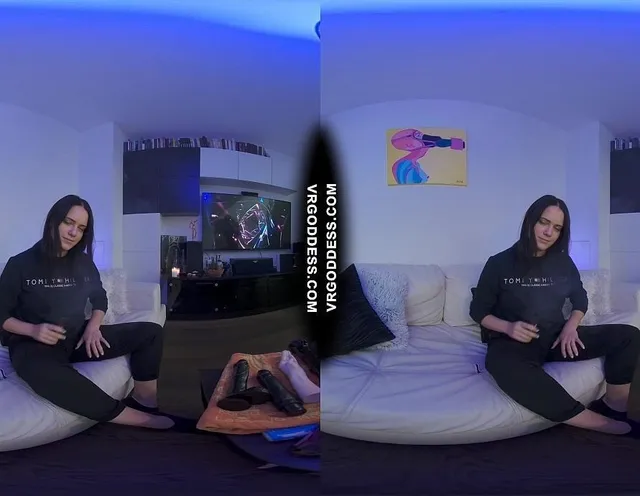 Teen Rosalina Aesthetic White Couch Chilling Jilling Vaping and Using Hitachi to Real Female Orgasm